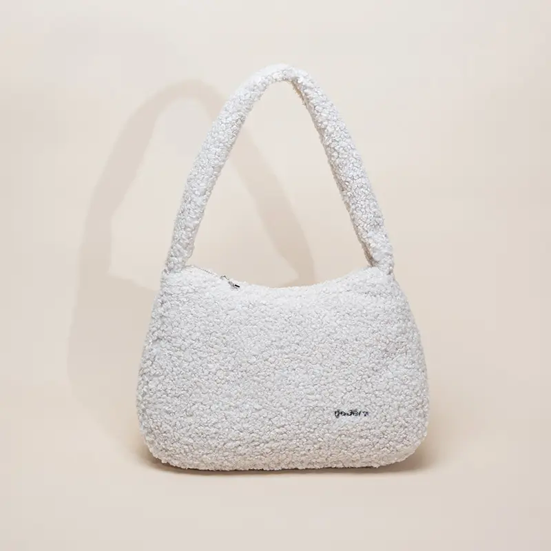 Como uma bolsa de pelúcia para as axilas eleva o estilo diário e a funcionalidade?