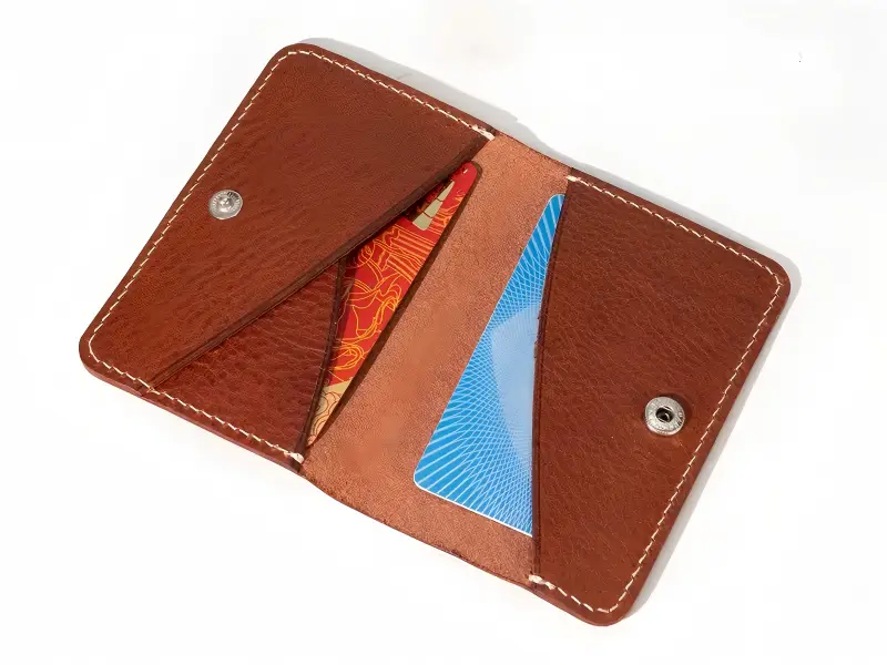 Como a Godere ajudou um cliente alemão na prototipagem e desenvolvimento de sua primeira carteira personalizada?