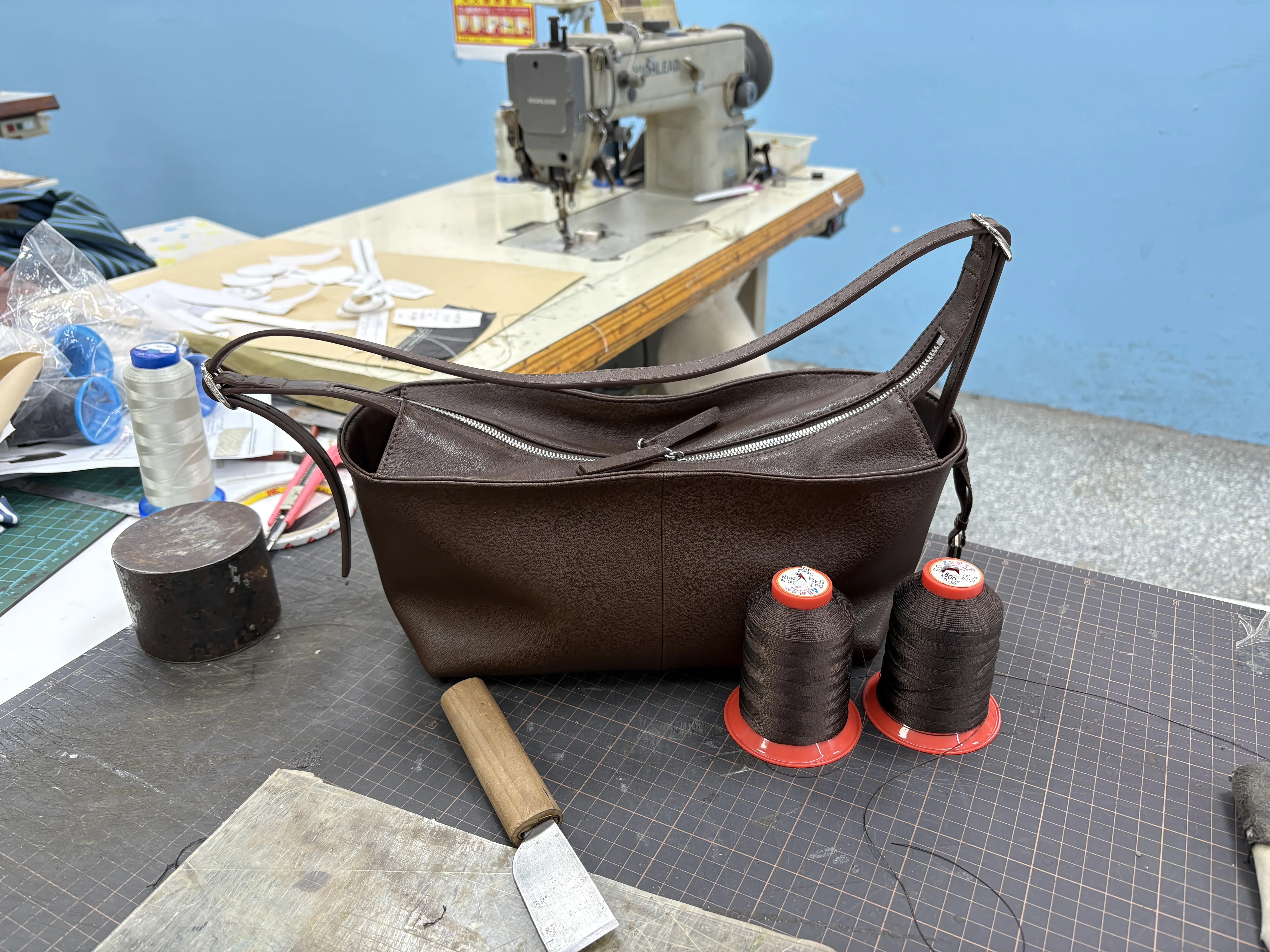 Como nasce uma bolsa de couro genuíno?