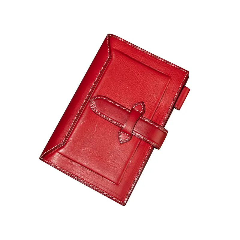 Caderno de couro vermelho